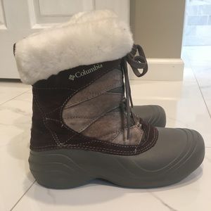 Columbia boots, Size 8. Excellent condition.